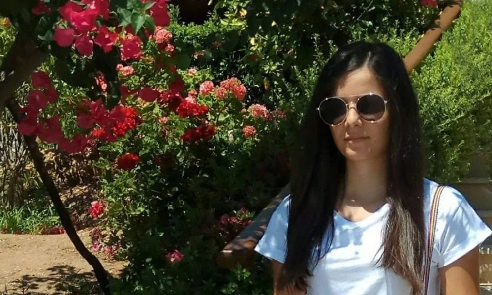 Είναι ζωντανή η 19χρονη Άρτεμις από το Κορωπί; - Η Google εντόπισε το κορίτσι!